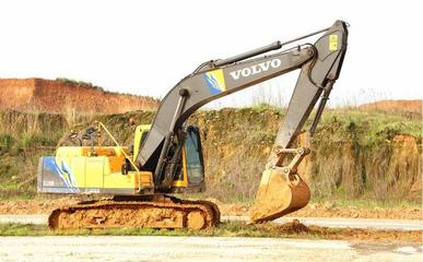 攻城兵機械指揮官:工程機械設備租賃中,挖機租賃的必要注意事項